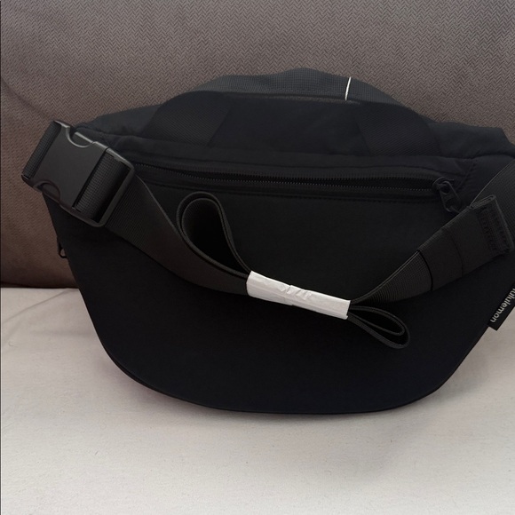 lululemon athletica Black Messenger Bag - Picture 2 of 5